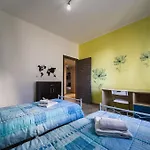 公寓 San Paolo Hospital 2mins - Hiperwifi - Smarttv - Ac