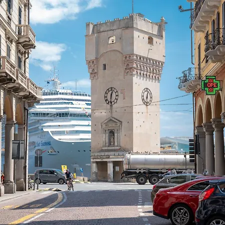 San Paolo Hospital 2mins - Hiperwifi - Smarttv - Ac Apartment